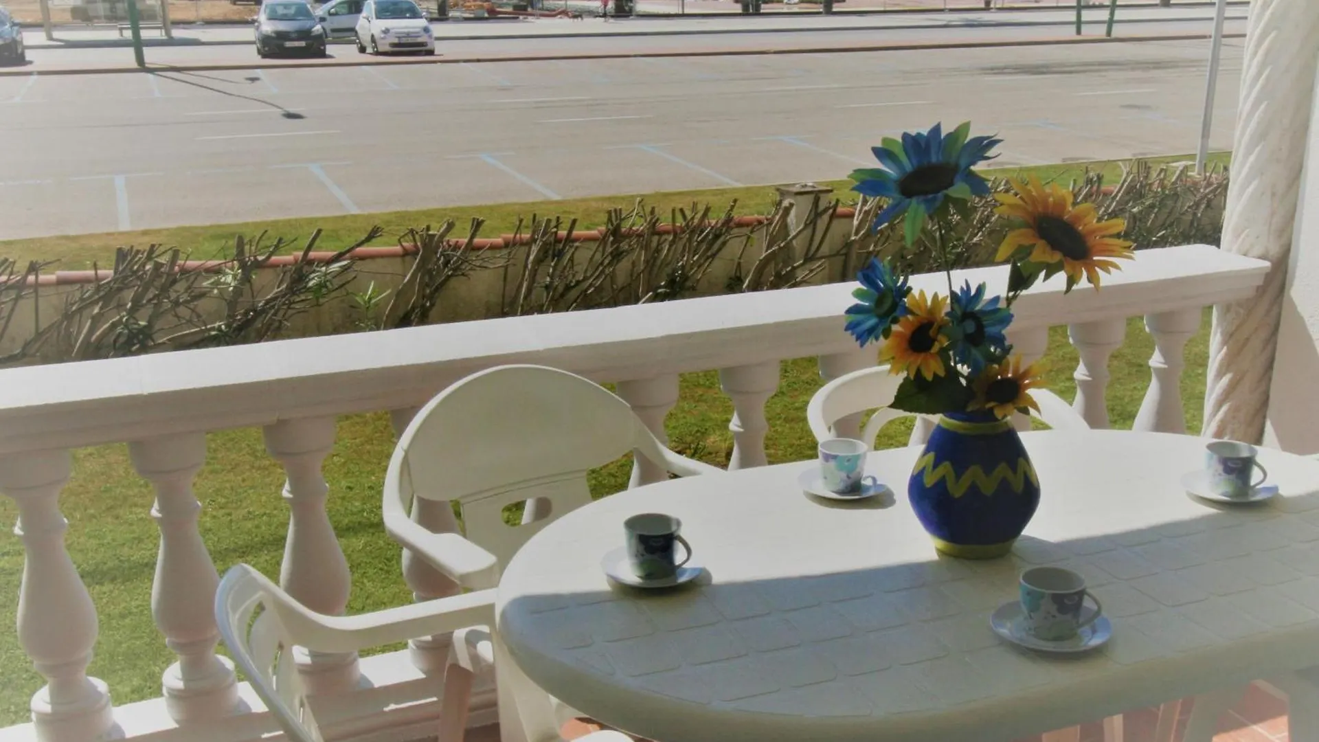 Apartamento En Primera Linea De Mar Con Parking, Cerca Del Centro Y De La Playa De Empuriabrava - Es-228-179 0*,