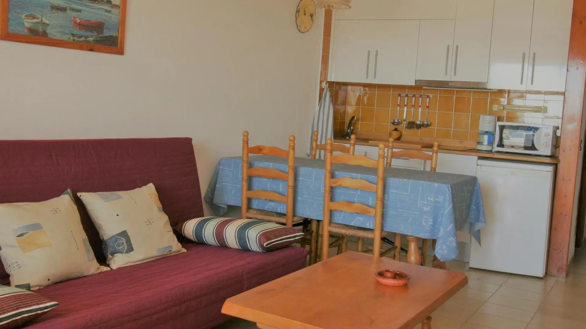 Apartamento En Primera Linea De Mar Con Parking, Cerca Del Centro Y De La Playa De Empuriabrava - Es-228-179 Appartamento
